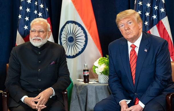 अमेरिका के राष्ट्रपति डोनाल्ड ट्रंप चर्चा में हैं, वहीं...