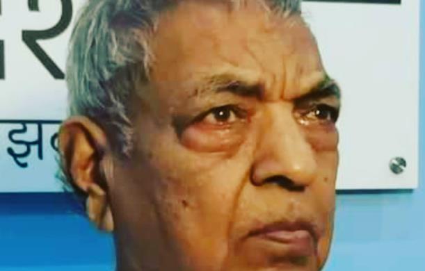 मैं बचपन से ही तीन तरह के लोगों से सावधान रहता हूं।